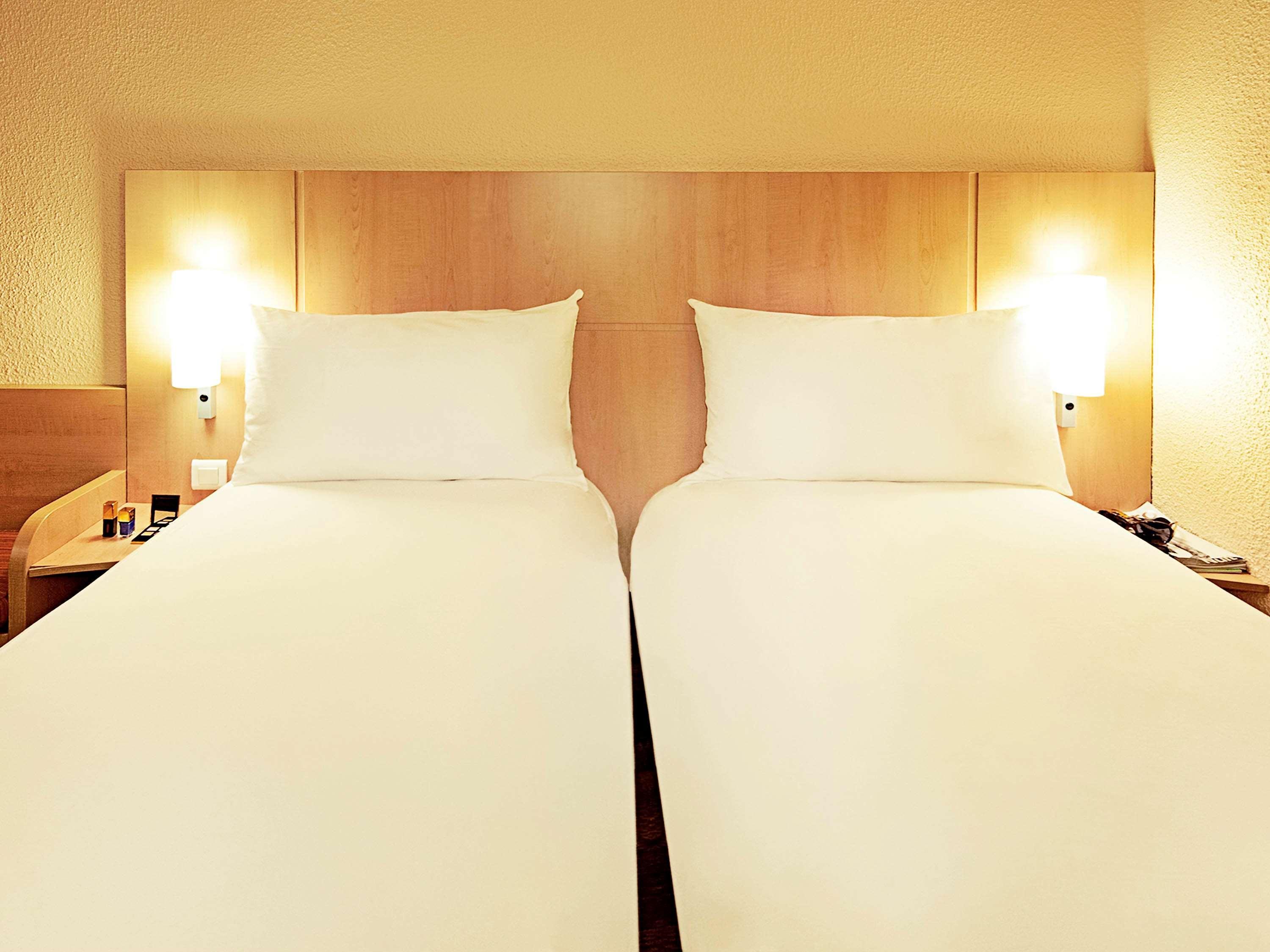 Ibis Lleida Hotel Екстериор снимка