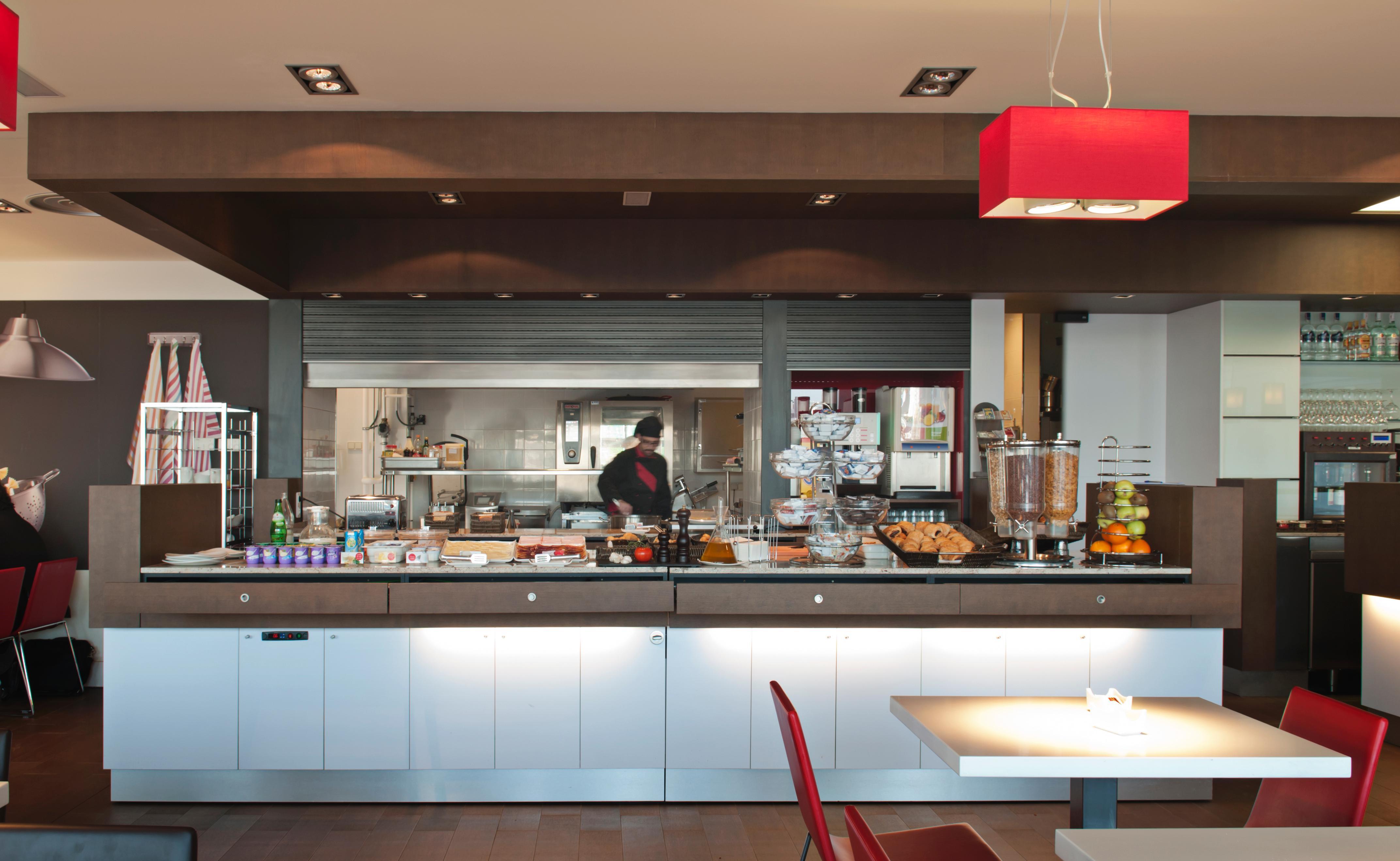 Ibis Lleida Hotel Екстериор снимка
