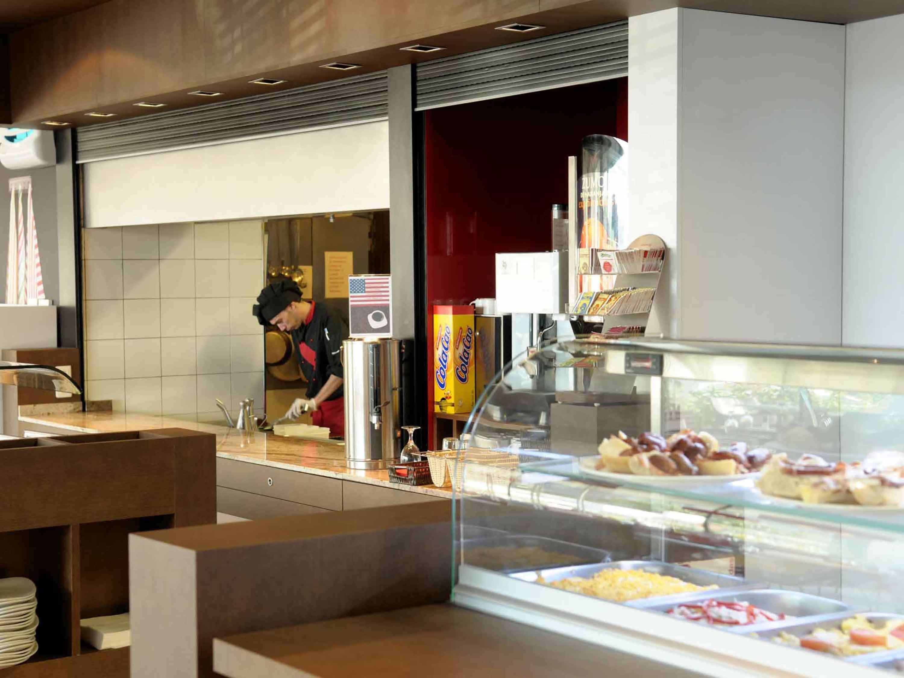 Ibis Lleida Hotel Екстериор снимка