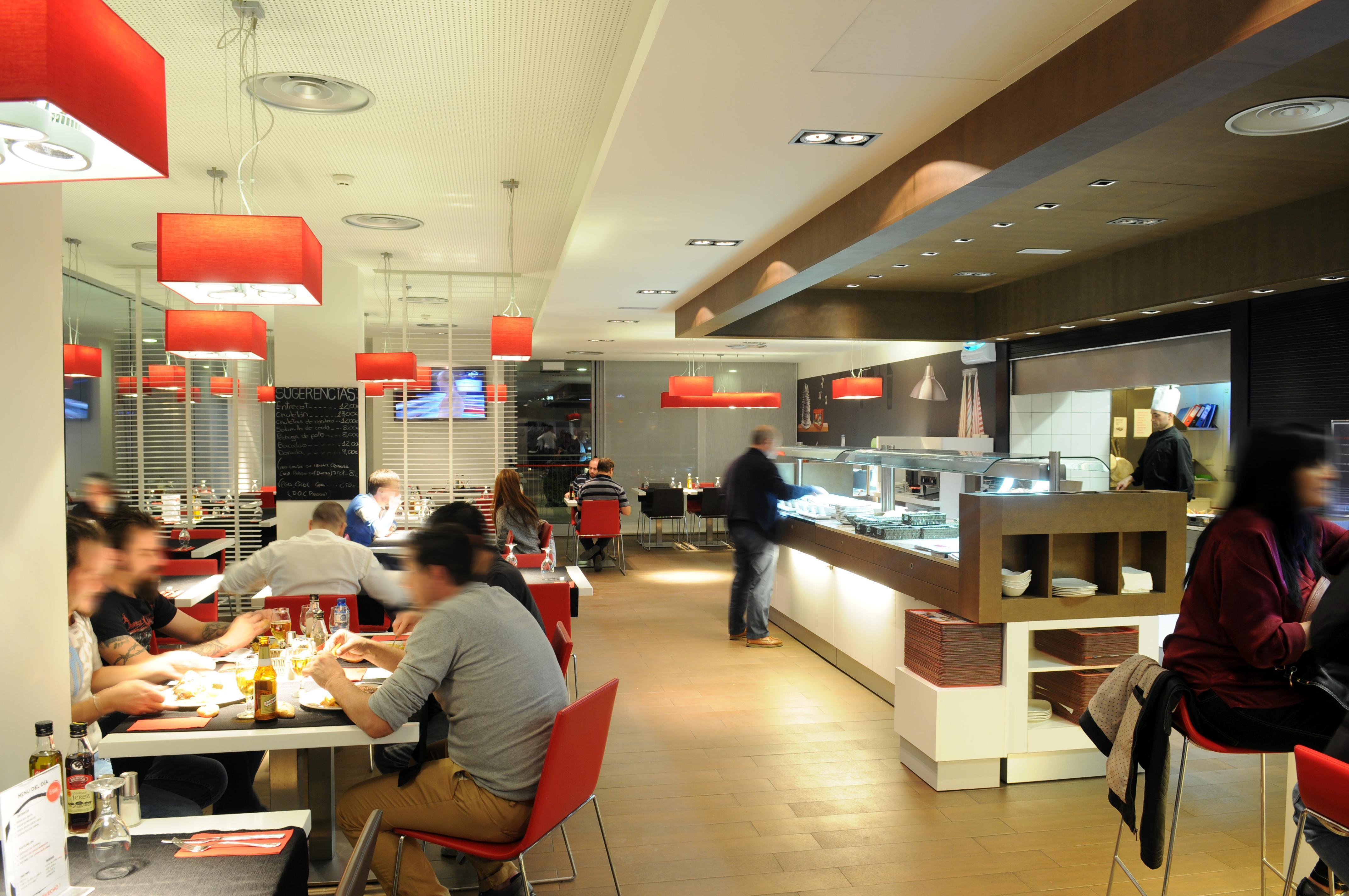 Ibis Lleida Hotel Екстериор снимка