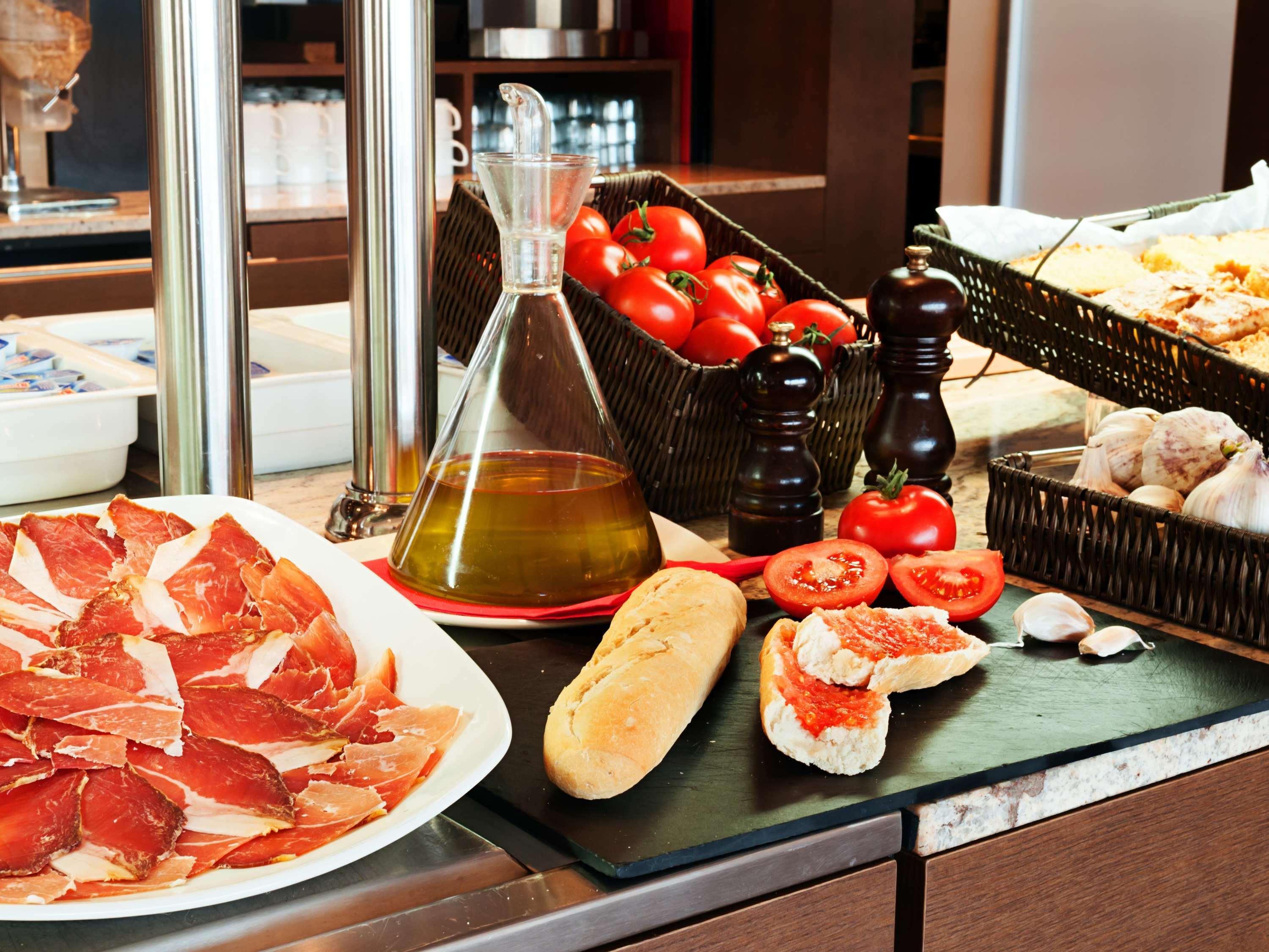 Ibis Lleida Hotel Екстериор снимка