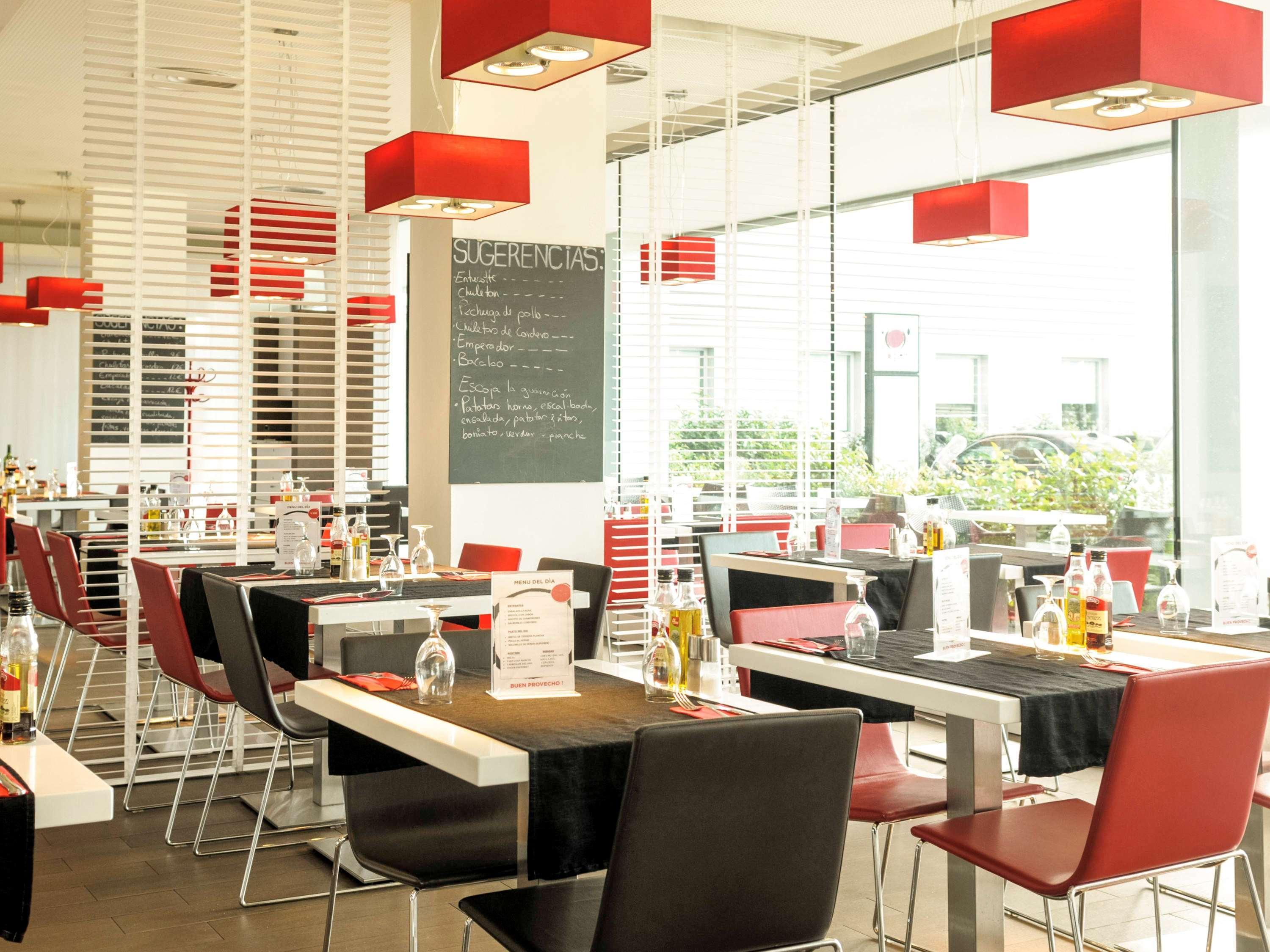 Ibis Lleida Hotel Екстериор снимка