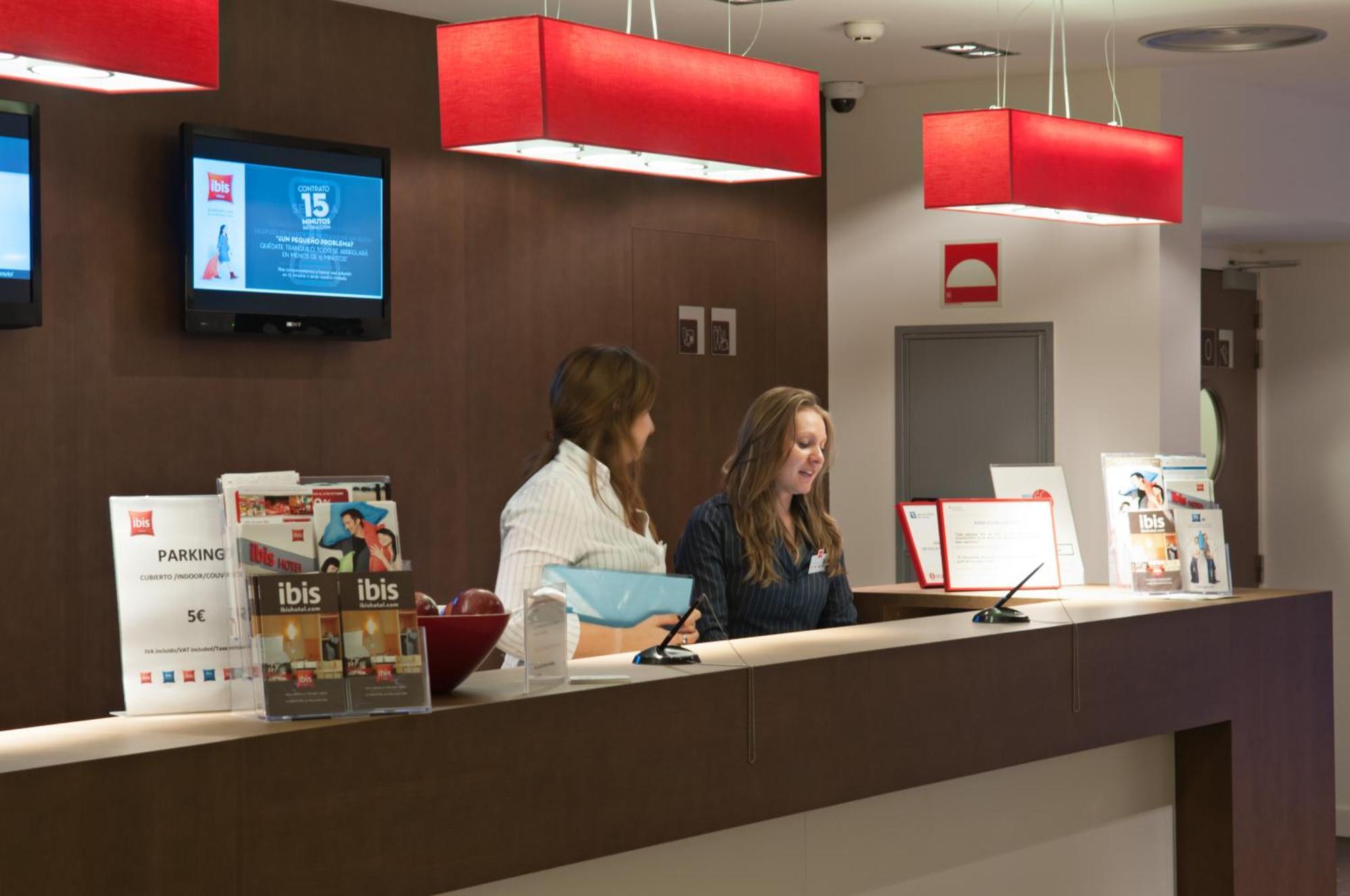 Ibis Lleida Hotel Екстериор снимка