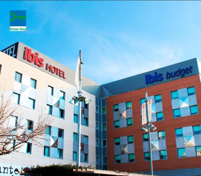 Ibis Lleida Hotel Екстериор снимка
