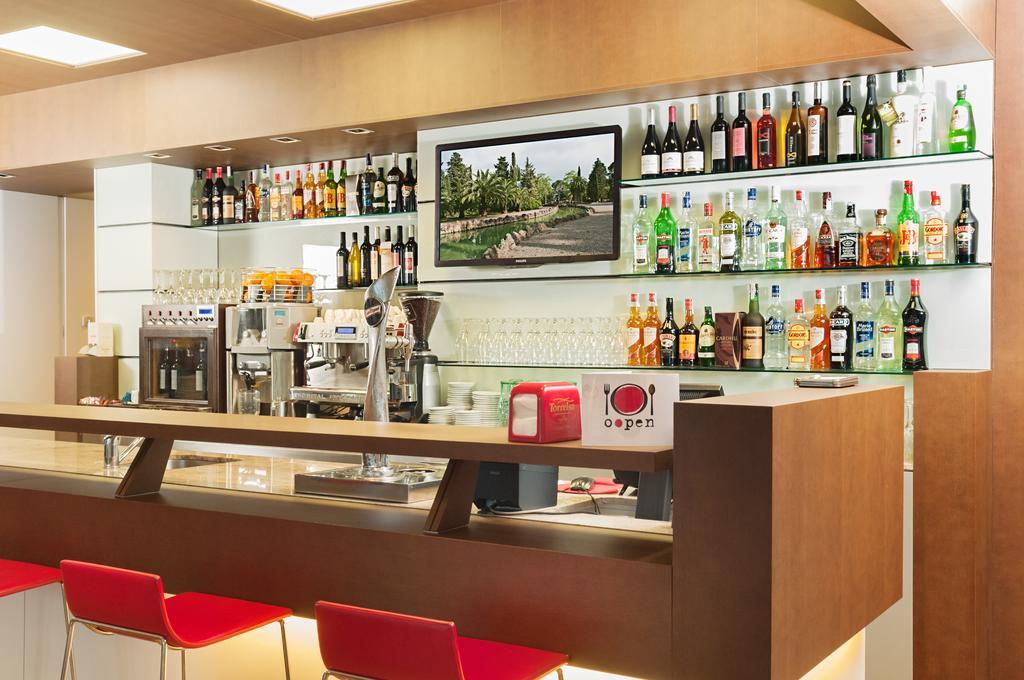 Ibis Lleida Hotel Екстериор снимка