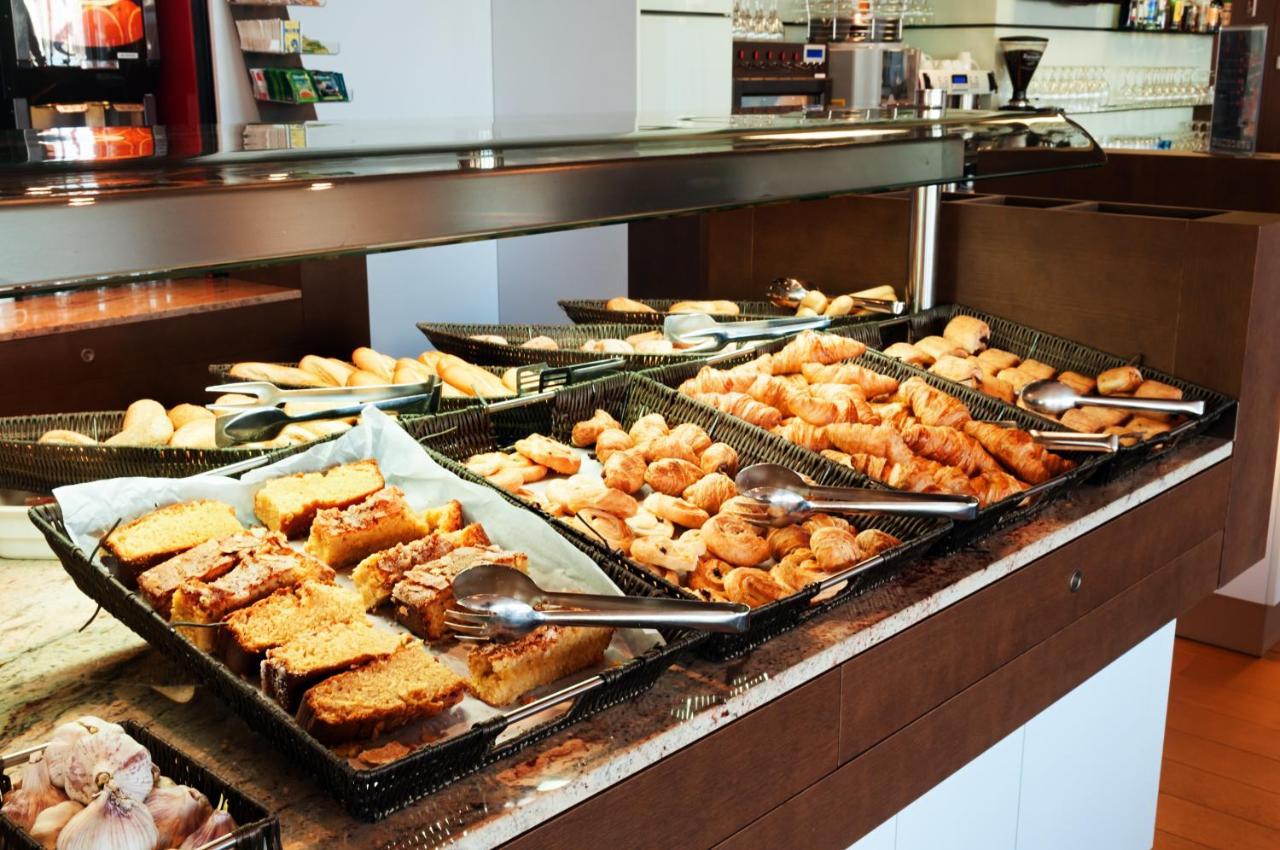 Ibis Lleida Hotel Екстериор снимка